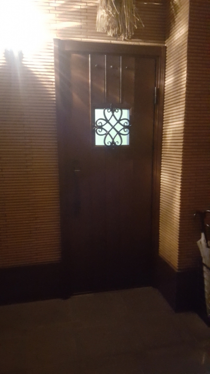 ライトアップ・・玄関ドア